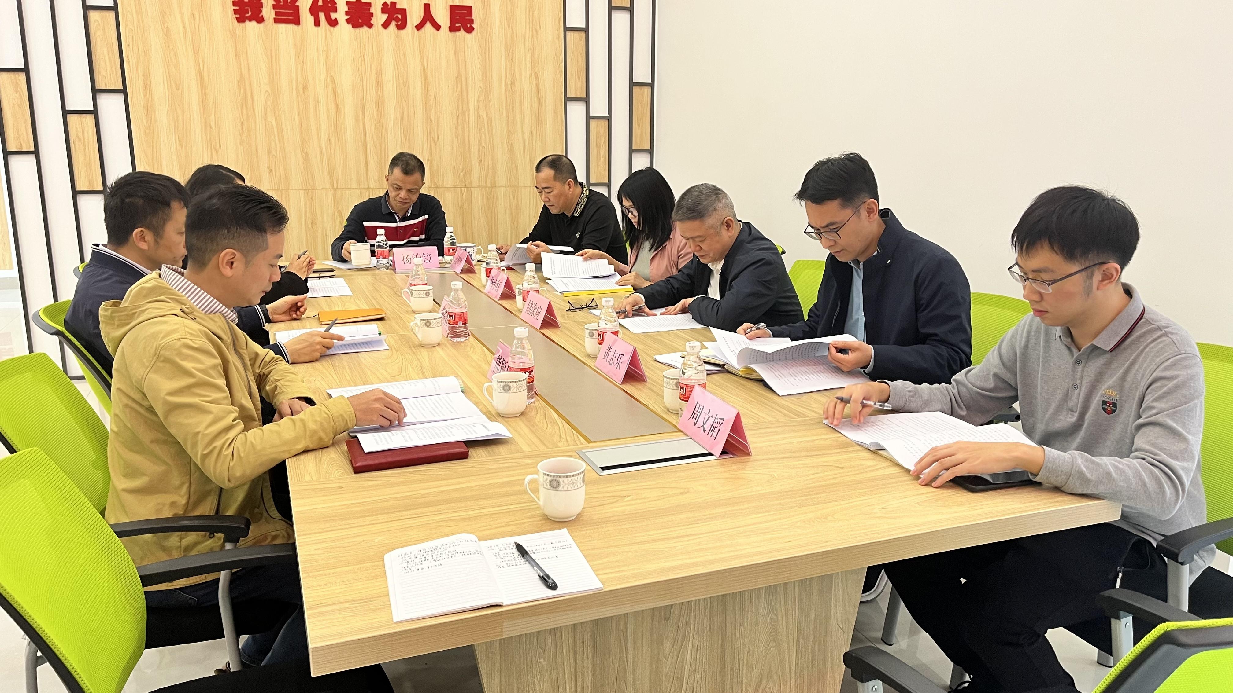 24.1.19上午,市人大常委会副主任储涂应到沙坪街道开展预算调研,听取沙坪街道办预算管理情况及2023年财政预算执行和2024年财政预算编制情况汇报,与会同志进行交流座谈,提出加强预算管理的要求。.jpg