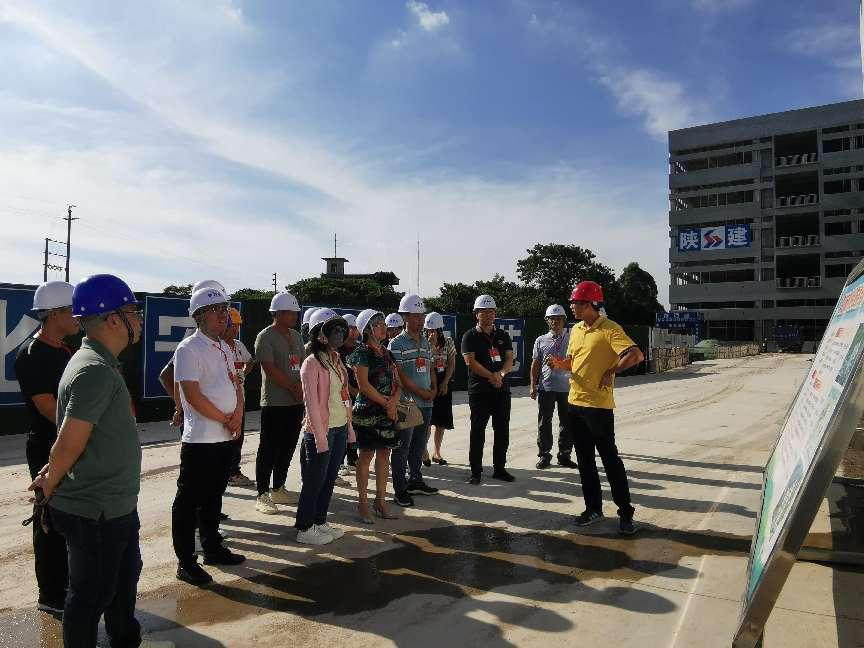 2.▲视察鹤山市城乡融合发展产业园升级改造项目.png