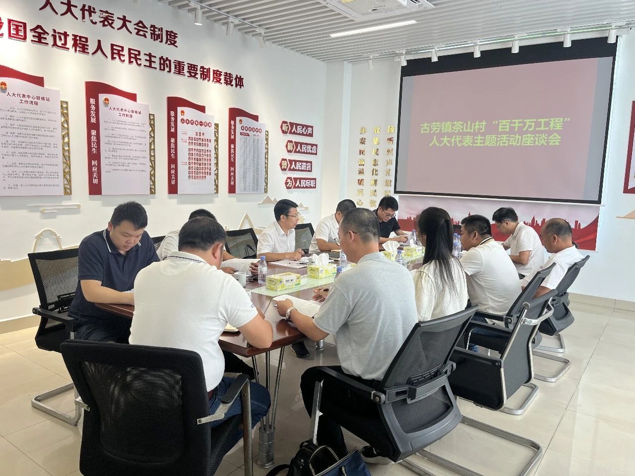 0cbcc713b9274bcc6a94a4448165a301.jpg